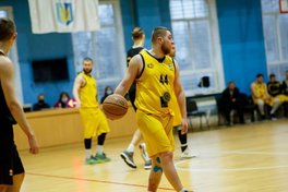 Перша ліга: гостьові перемоги в перших півфіналах