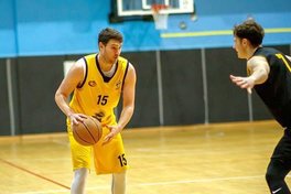 Золотой Вєк виграв перший матч бронзової серії Першої ліги