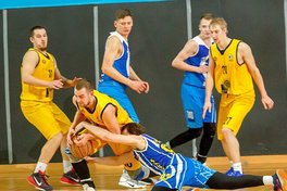 Золотой Вєк виграв перший матч за бронзу Першої ліги: фотогалерея