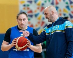 Збірна України готується до старту в відборі на ЄвроБаскет-2023: фотогалерея тренування