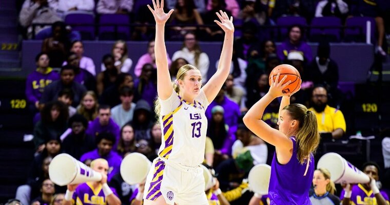 Українки за кордоном: Коваль оформила перший дабл-дабл сезону, Путра набрала 6 очок в NCAA