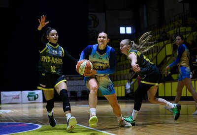 Будівельник залишився непереможним у жіночій Суперлізі, обігравши Київ-Баскет