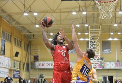 Рівне вирвало домашню перемогу у Старого Луцька: фотогалерея