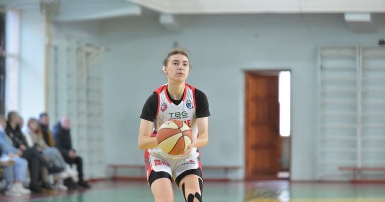 Жіноча Вища ліга: відеотрансляція матчів 12 грудня