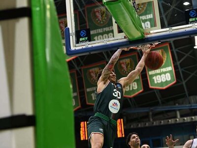 Українці за кордоном: повернення Санона, зустріч Липового та Боброва, 18 очок Зотова