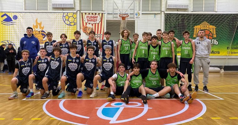 ВЮБЛ серед юнаків 2010 року: команда ДЮСШ-1 Чернівців виграла тур у Тернополі