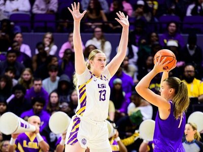 Українки за кордоном: у Коваль 7 очок та 6 підбирань в матчі NCAA