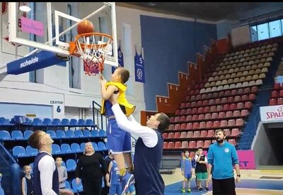 Гравці Ніко-Баскета провели майстер-клас для дітей Миколаєва в рамках проєкту Шлях чемпіонів