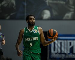 Статистика першої половини сезону Суперліги: лідери за підбираннями та блоками