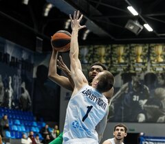 Новорічні хайлайти: топ-10 блок-шотів першої половини сезону Суперліги