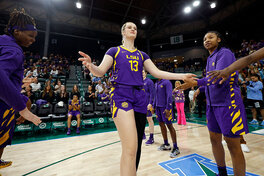 Українки за кордоном: Коваль оформила дабл-дабл, у Діке 14 очок в NCAA