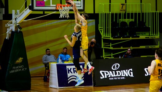 Новорічні хайлайти: топ-10 данків першої половини сезону Суперліги