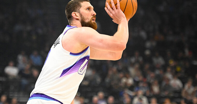 Святослав Михайлюк зіграв 24 хвилини в першому матчі Юти в новому році