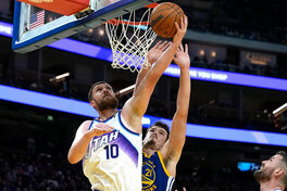 Українці за кордоном: Михайлюк набрав 10 очок в НБА, у Шульги 16 очок в G-лізі, Зотов – у фіналі Кубка