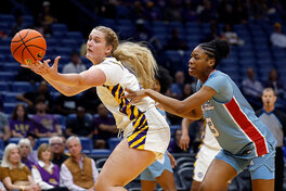 Українки за кордоном: Коваль не вистачило одного очка до дабл-даблу в NCAA