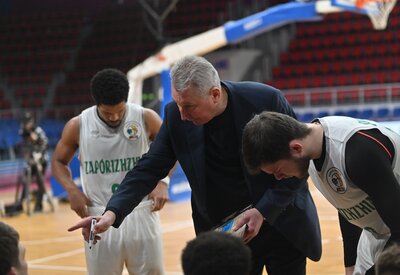 Запоріжжя вдома поступився Прикарпаття-Говерлі: відео коментарів