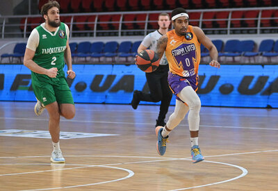 Старий Луцьк розгромно переміг Запоріжжя: фотогалерея матчу