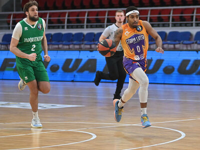 Старий Луцьк розгромно переміг Запоріжжя: фотогалерея матчу