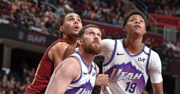 Українці за кордоном: Святослав Михайлюк набрав 11 очок в переможному матчі Юти