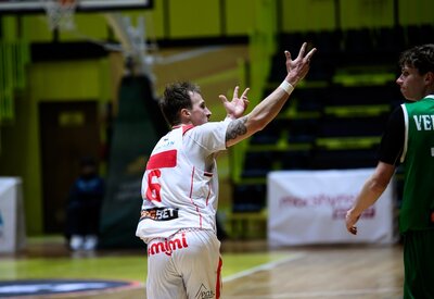 Рівне обіграло Запоріжжя у столичному турі: фотогалерея