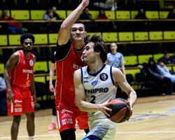 Дніпро розгромною перемогою взяв реванш у Рівного: фотогалерея