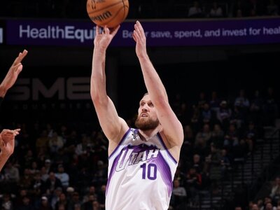 Українці за кордоном: Михайлюк набрав 9 очок проти Сан-Антоніо