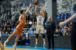 Дніпро завдав Черкаських Мавпам десятої поразки поспіль