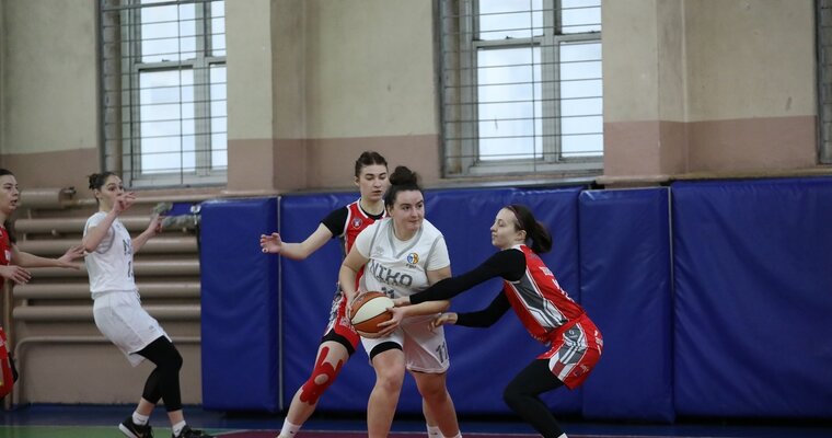 Жіноча Вища ліга: відеотрансляція матчів 1 лютого