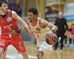 Дабл-дабл Хілла допоміг Кривбасу розгромити Рівне