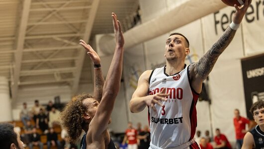 Українці за кордоном: у Боброва 14 очок, Михайлюк зіграв 30 хвилин в НБА