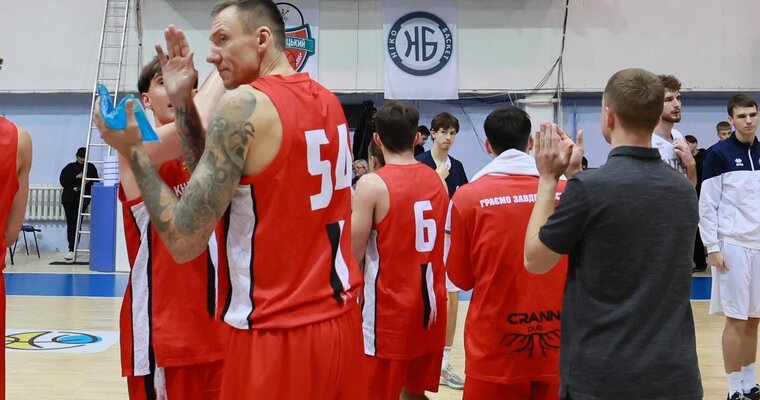 Хмельницький двічі обіграв ДіДіБао і вийшов в лідери: турнірна таблиця Вищої ліги