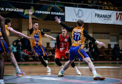 Перемога Рівного в матчі проти Старого Луцька: фотогалерея