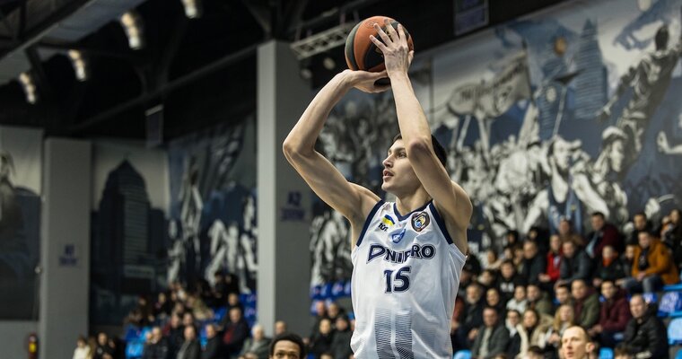 Дніпро в домашньому матчі розгромив Запоріжжя