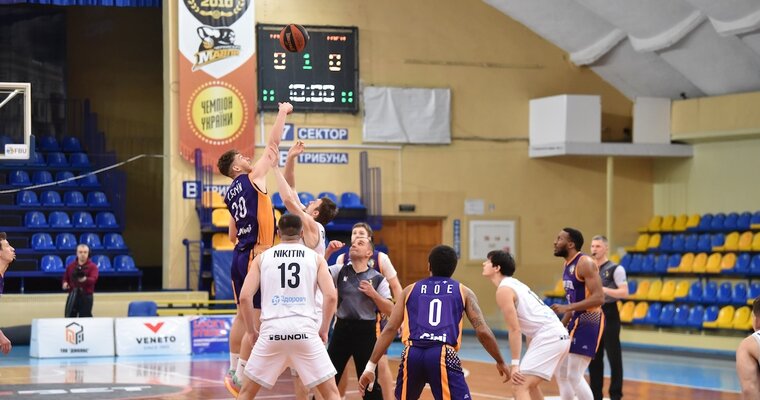 Харківські Соколи здобули важку перемогу над Старим Луцьком