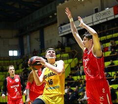 Київ-Баскет виграв у Рівного, Черкаські Мавпи програли Старому Луцьку: хайлайти Суперліги GGBET 14 лютого