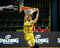 Яскраві фото тринадцятого туру Суперліги GGBET