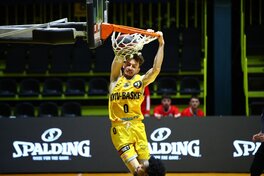 Яскраві фото тринадцятого туру Суперліги GGBET