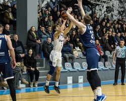 В Дніпрі 28 лютого буде дограно два матчі Суперліги GGBET