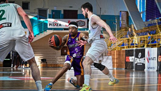 Дніпро обіграв Прикарпаття-Говерлу, Старий Луцьк програв Запоріжжю: хайлайти Суперліги GGBET 8 березня