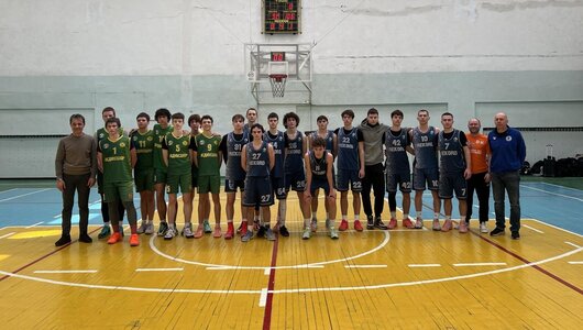 ВЮБЛ серед юнаків 2009 року: дніпровська СДЮСШОР-5-ДФКС виграла два матчі у Рівному