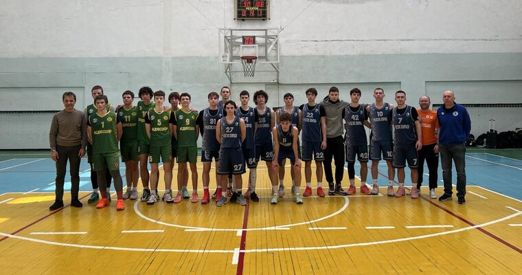 ВЮБЛ серед юнаків 2009 року: дніпровська СДЮСШОР-5-ДФКС виграла два матчі у Рівному