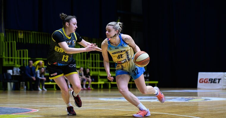 Будівельник вийшов вперед в півфінальній серії плейоф Суперліги з Київ-Баскетом