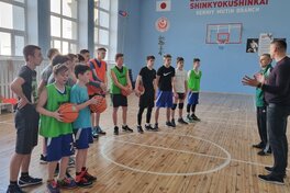 ФБУ передала баскетбольні м'ячі у 5 тренувальних таборів на Заході України