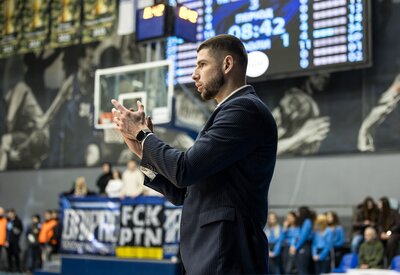 Мавпи здобули важливу перемогу надо Соколами: відео коментарів після гри