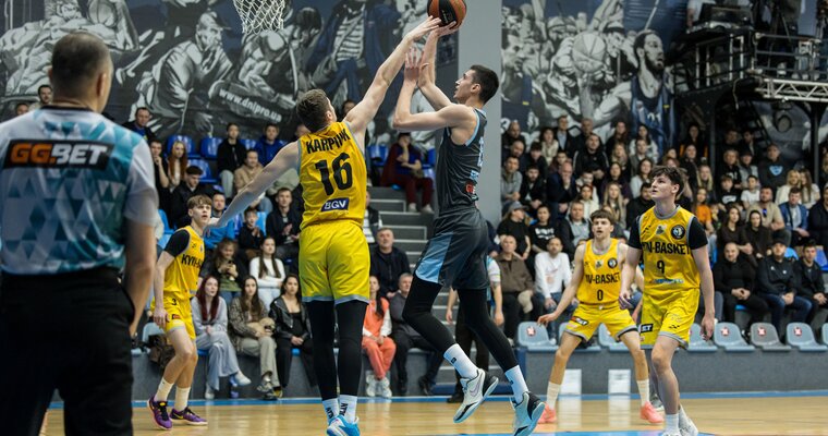 Дніпро із розгромним рахунком переміг Київ-Баскет в останньому матчі регулярного чемпіонату