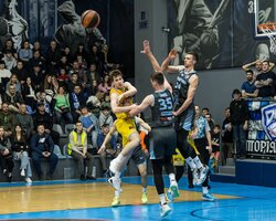 Дніпро розгромив Київ-Баскет, Ніко-Баскет обіграв Говерлу: хайлайти Суперліги GGBET 29 березня