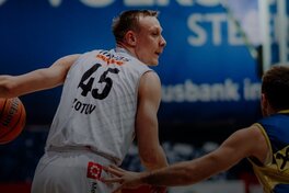 Українці за кордоном: Зотов набрав 17 очок в Австрії, Кличко зіграв 21 хвилину у Франції