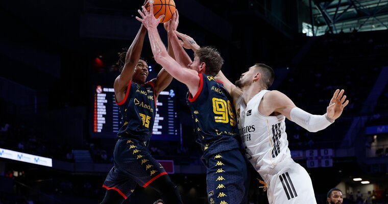 Українці за кордоном: Михайлюк набрав 17 очок проти чемпіона НБА, Лень зіграв проти Пустового