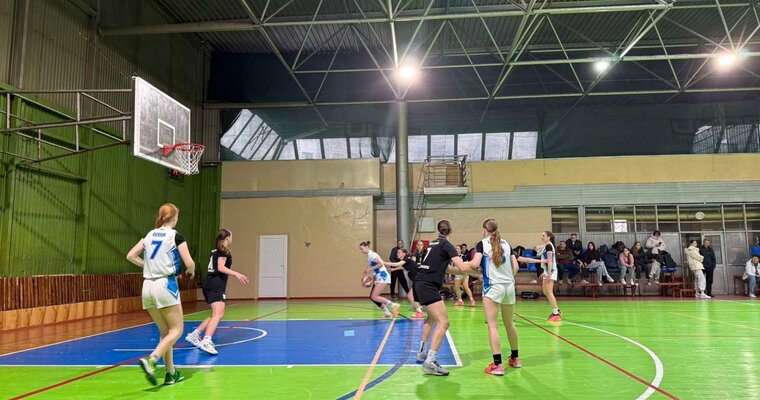 ВЮБЛ серед дівчат 2009 року: матчами в Івано-Франківську завершився перший етап