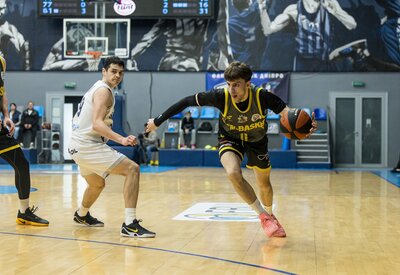 Битва Соколів та Київ-Баскета в першому матчі півфіналу: фотогалерея